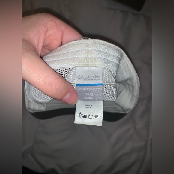 columbia hat - Picture 3 of 3